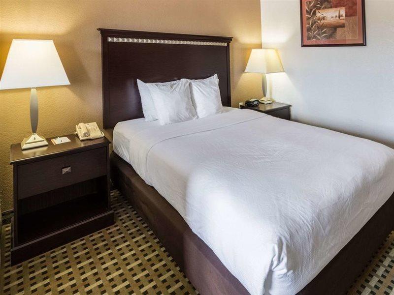 Quality Suites Burleson - Ft Worth المظهر الخارجي الصورة