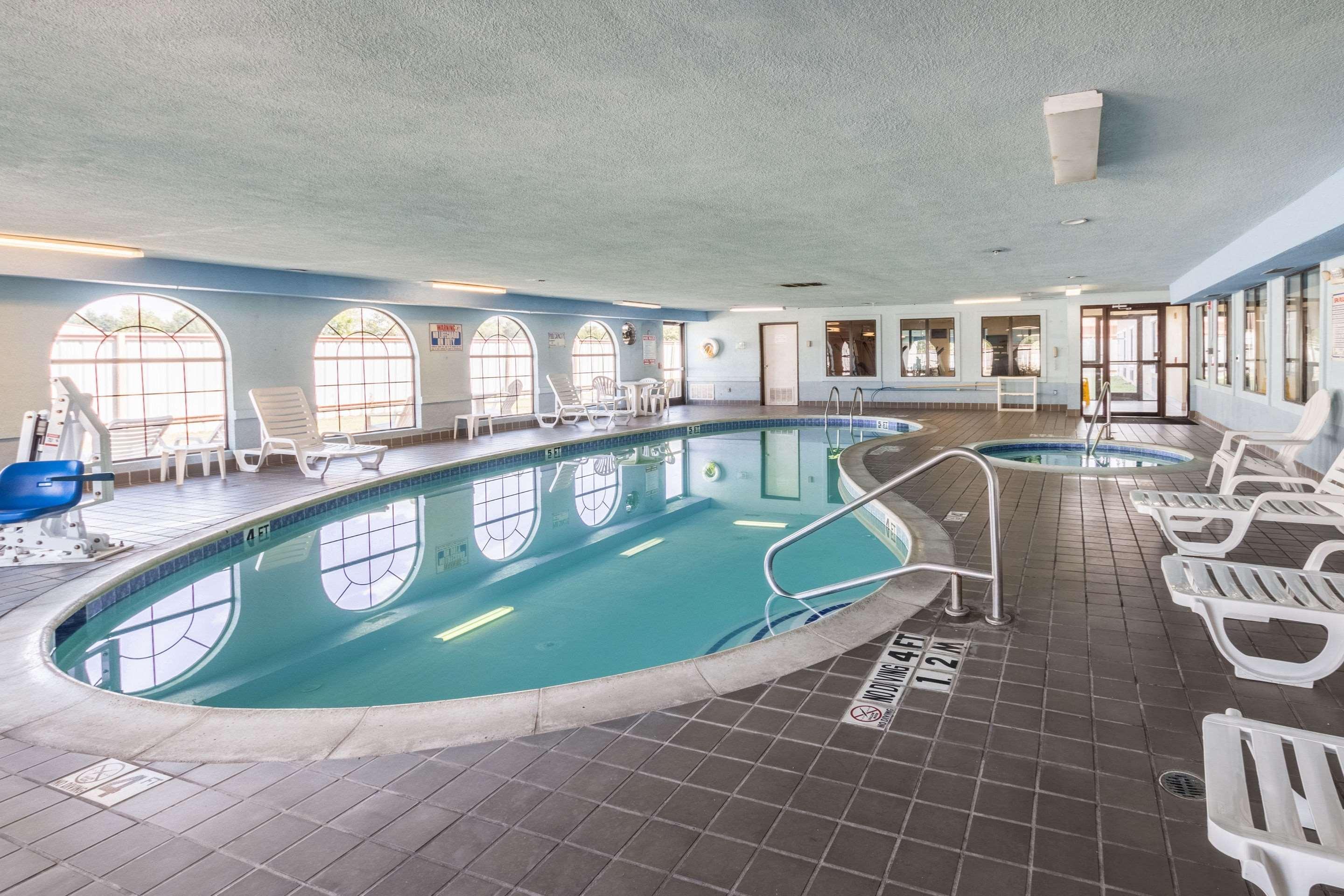 Quality Suites Burleson - Ft Worth المظهر الخارجي الصورة