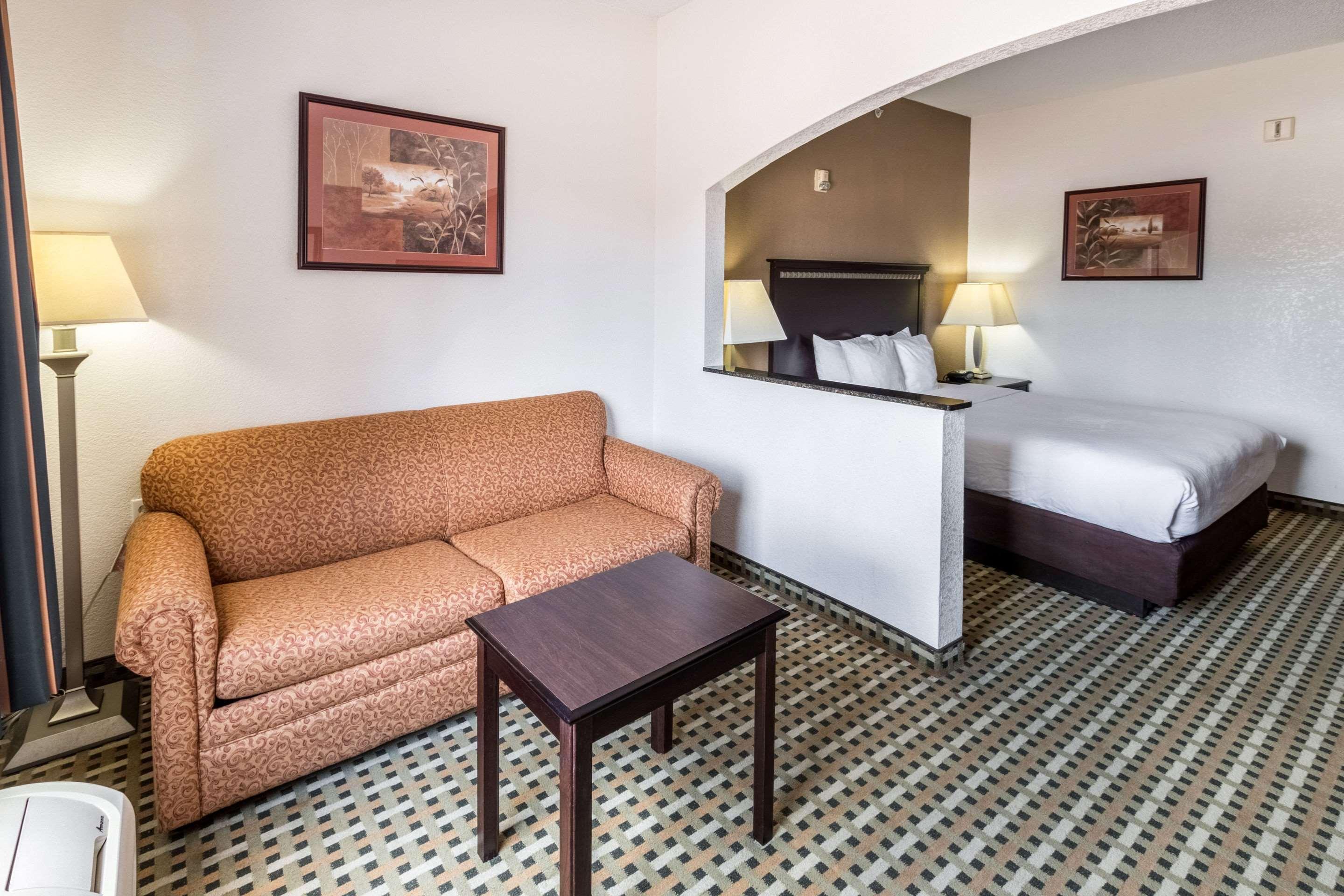 Quality Suites Burleson - Ft Worth المظهر الخارجي الصورة
