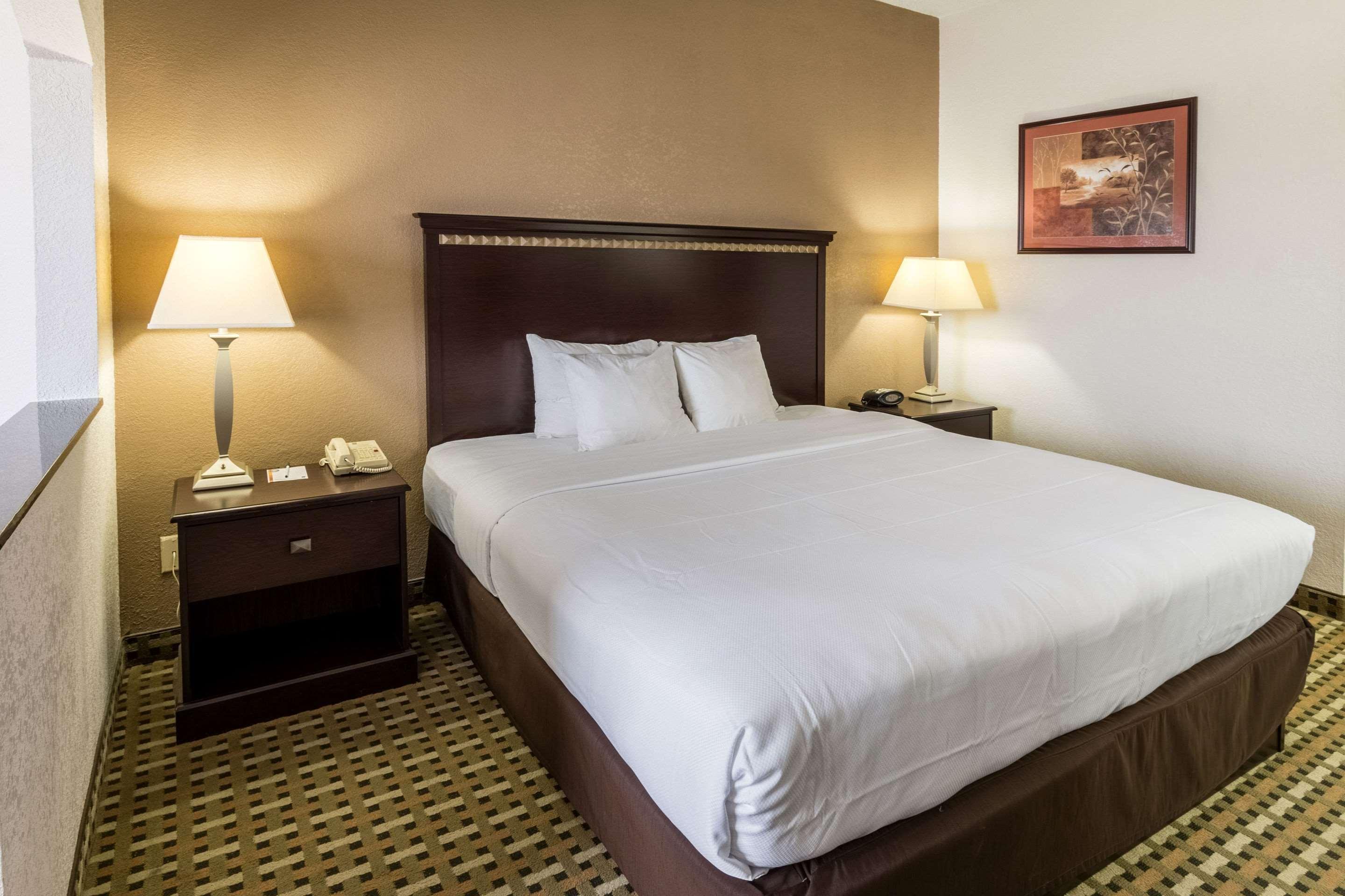 Quality Suites Burleson - Ft Worth المظهر الخارجي الصورة