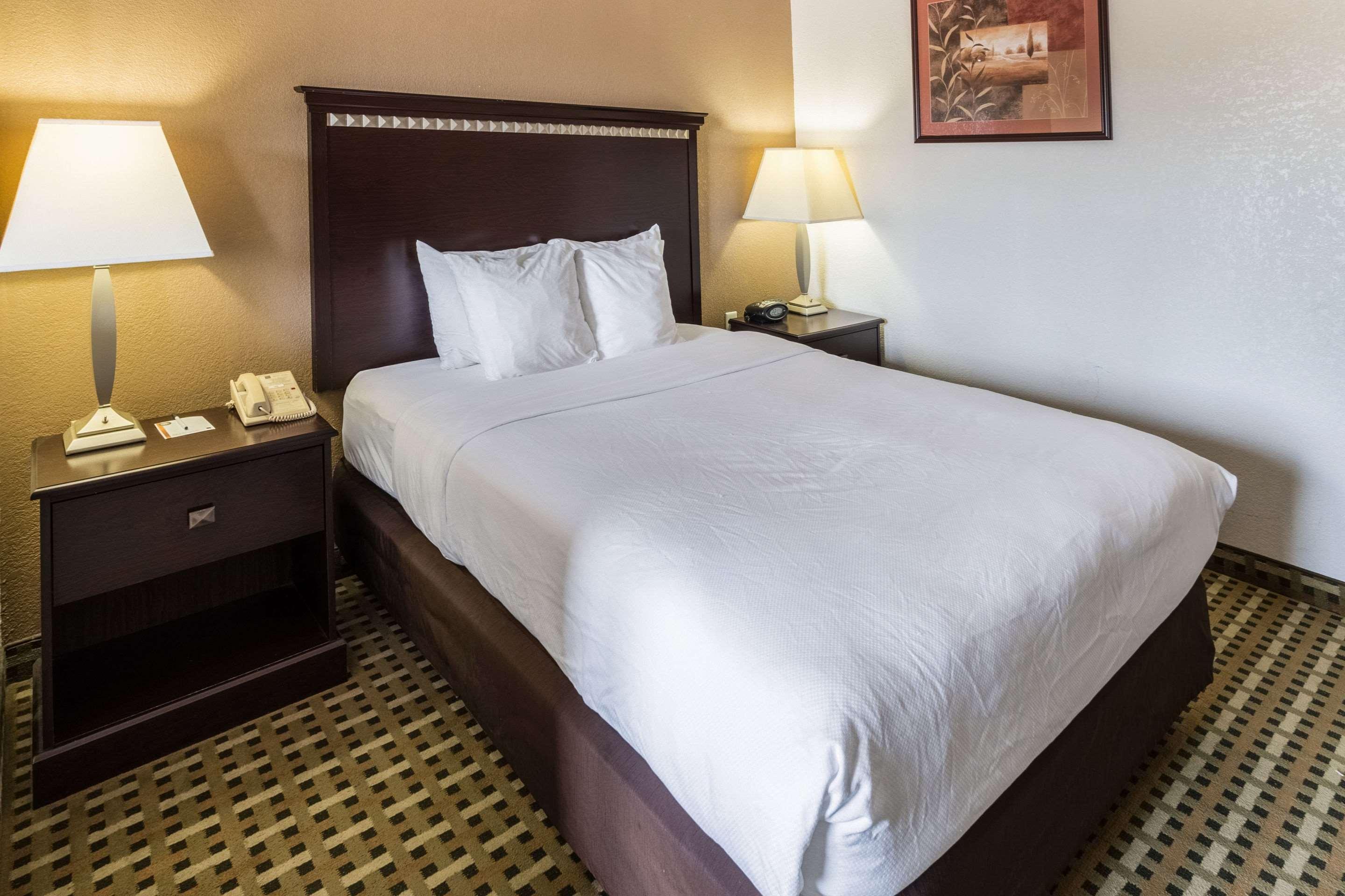 Quality Suites Burleson - Ft Worth المظهر الخارجي الصورة